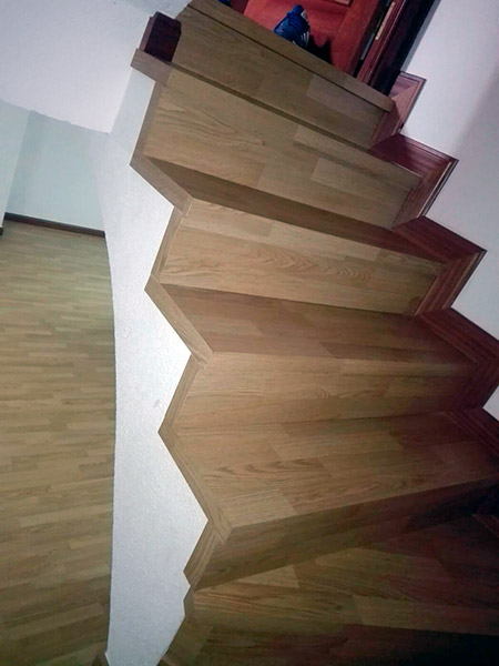 Escalera de madera 